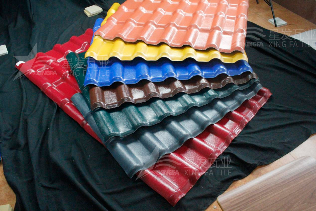 防腐屋面瓦廠家生產(chǎn)的樹脂瓦有哪3大必不可少的優(yōu)點？