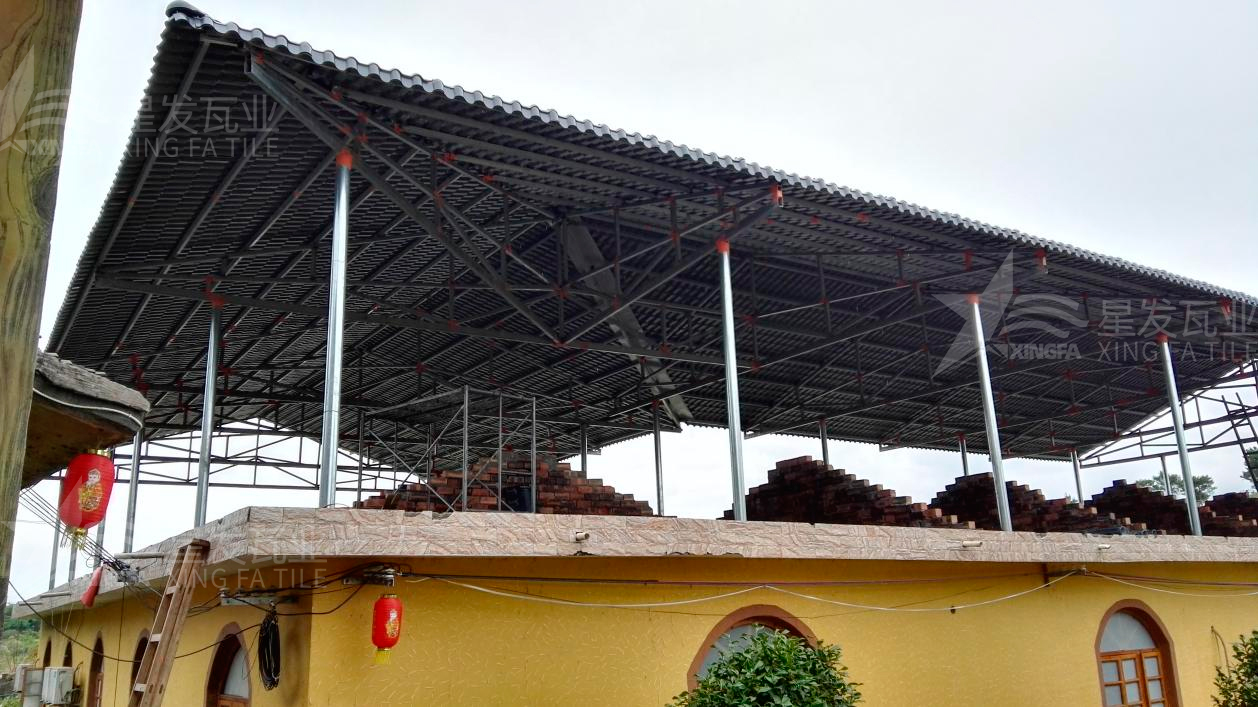 “鋼結構+合成樹脂瓦”屋面建筑體系已被普遍應用，促進行業發展