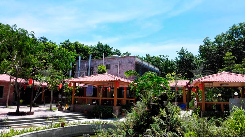 屋面合成樹脂瓦的標(biāo)準(zhǔn)尺寸是多少？通常可以做哪兩種尺寸？