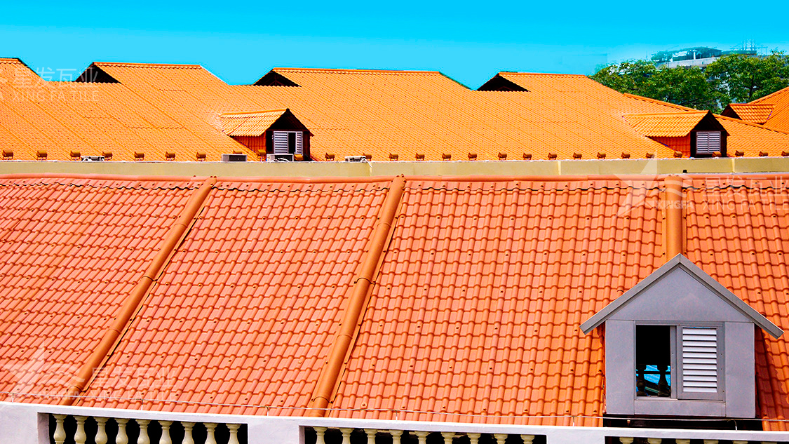 看這里！在你買的樹脂瓦為什么會(huì)開裂褪色？