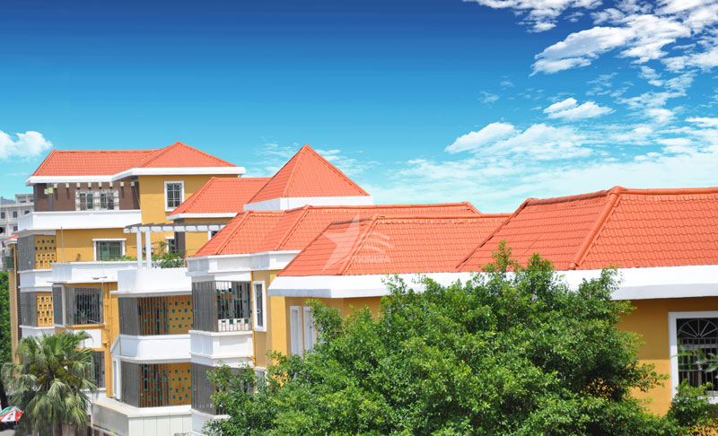 平改坡樹脂瓦工程，合成樹脂瓦輕質(zhì)高強(qiáng)，穩(wěn)固無憂提升城市整體面貌